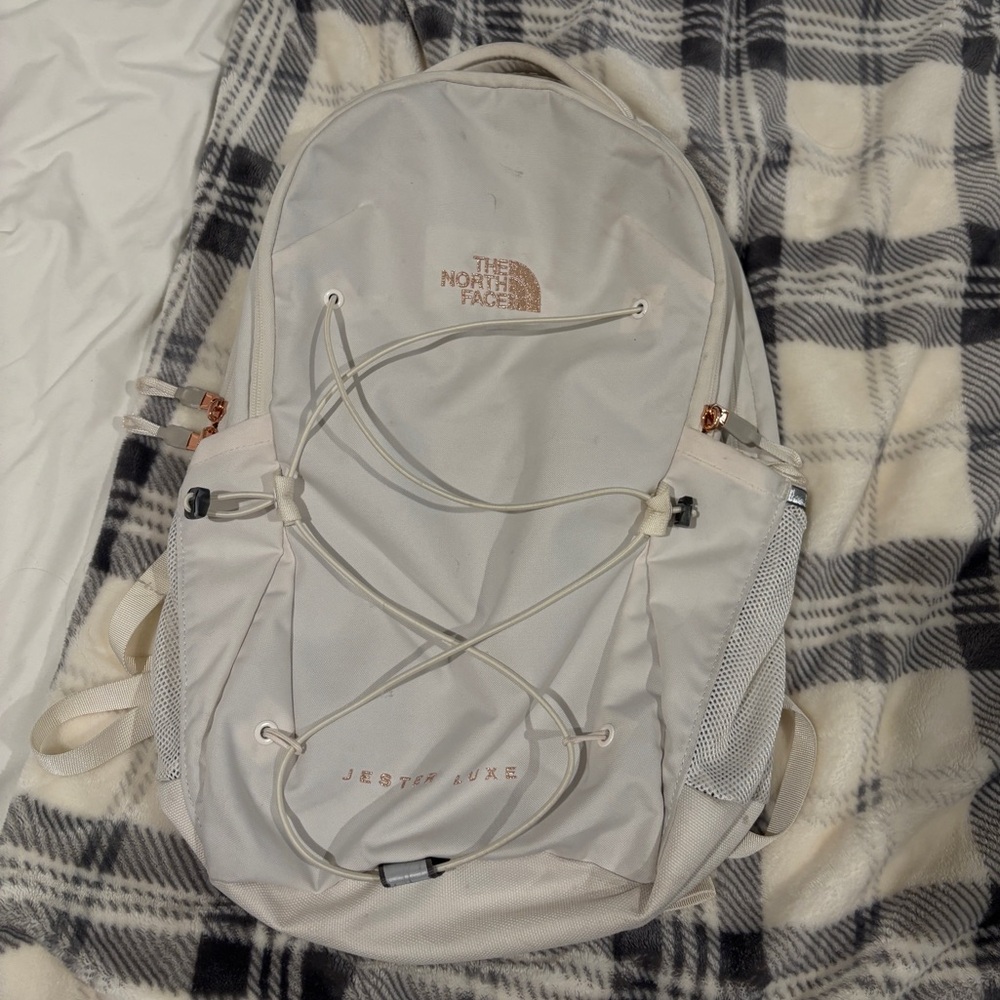 North Face Jester Luxe Gardenia White/Burnt Coral Metallic